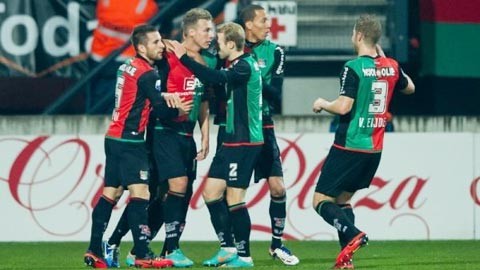 不仅是对她 不仅是对她